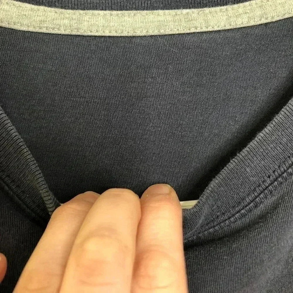 Roots T-Shirt Blue With  Maple Leaf Size Large - Picture 6 of 16